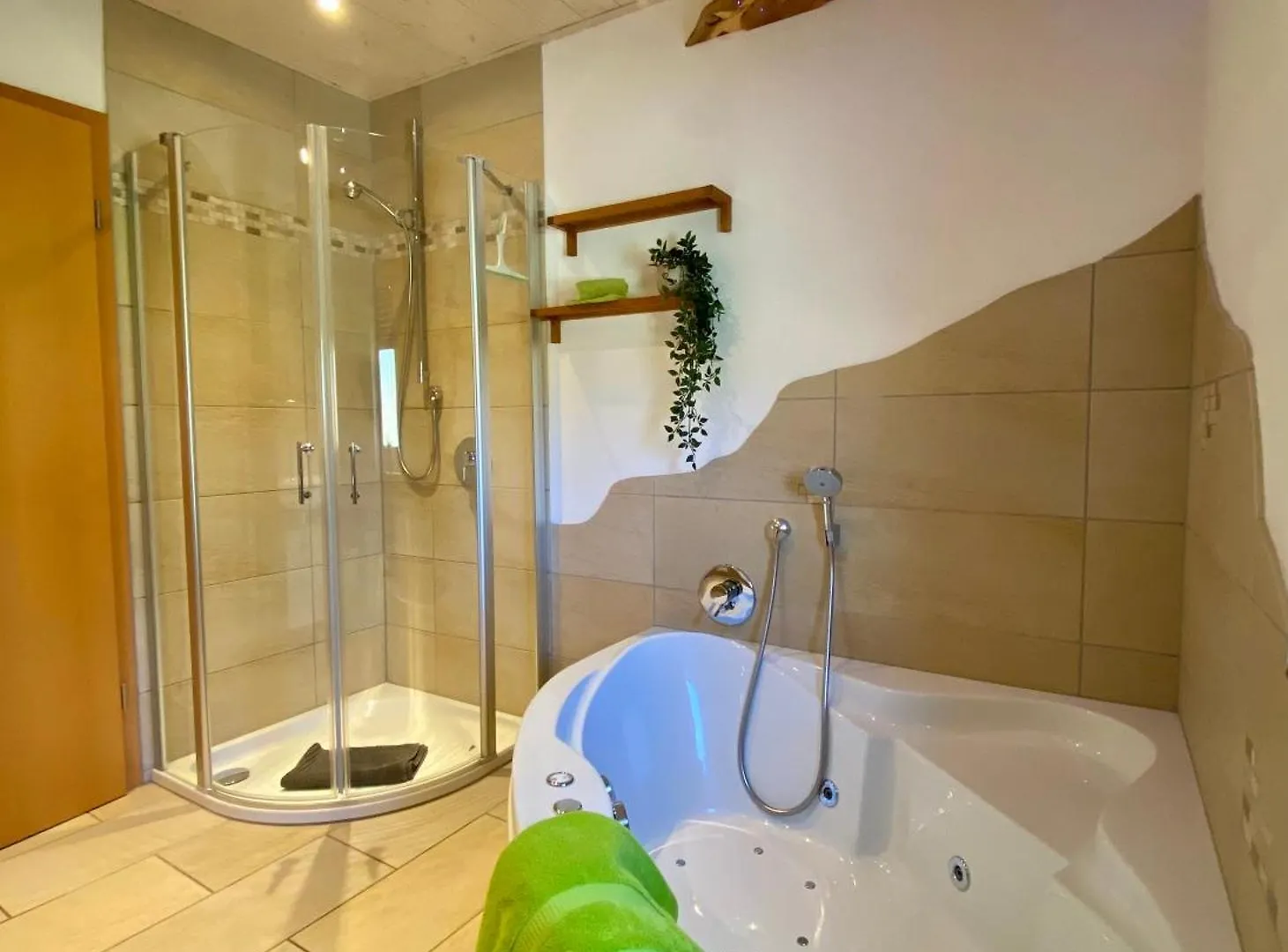 Ferienwohnung Casa Terrazza Stadtlauringen 아파트